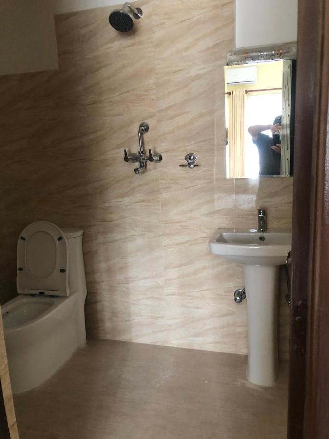 Hotel Claire Inn Kathmandu Bagian luar foto