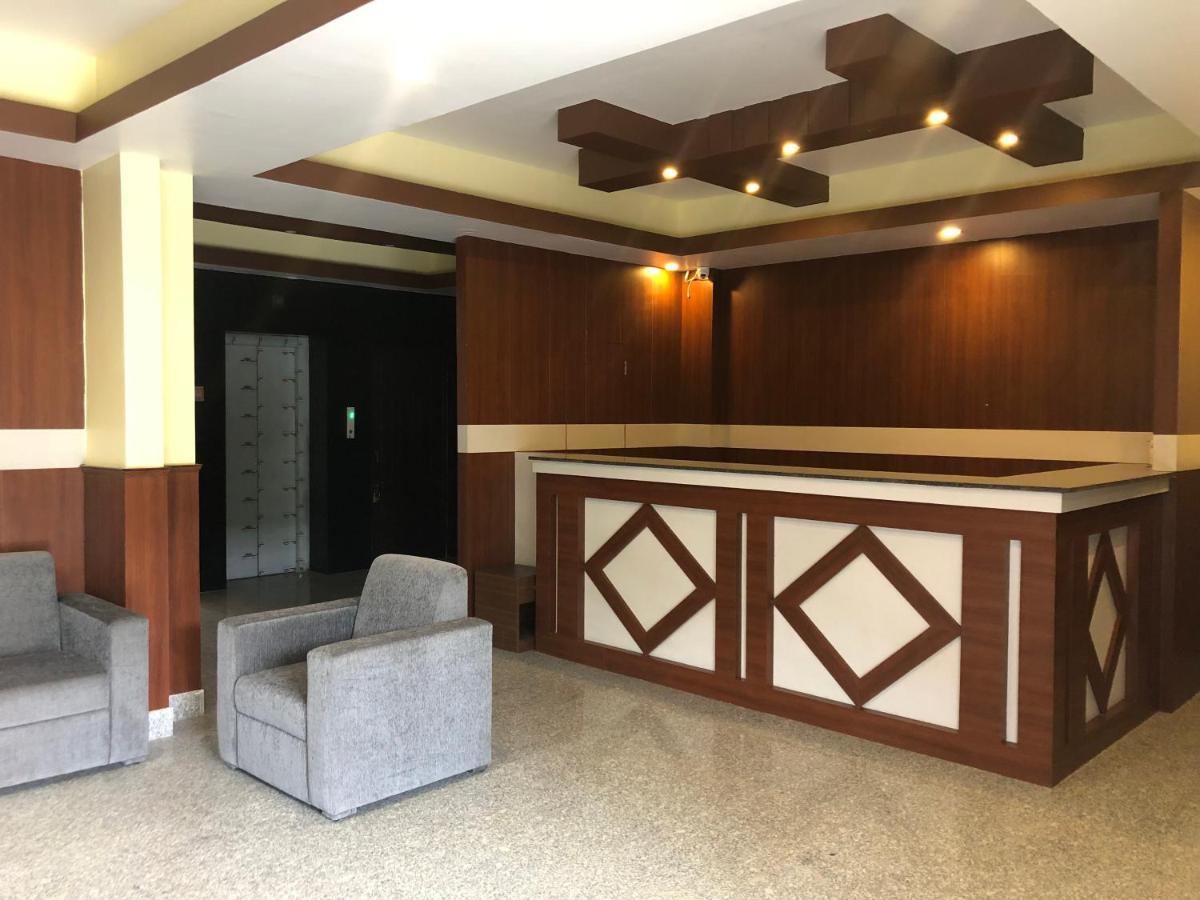 Hotel Claire Inn Kathmandu Bagian luar foto