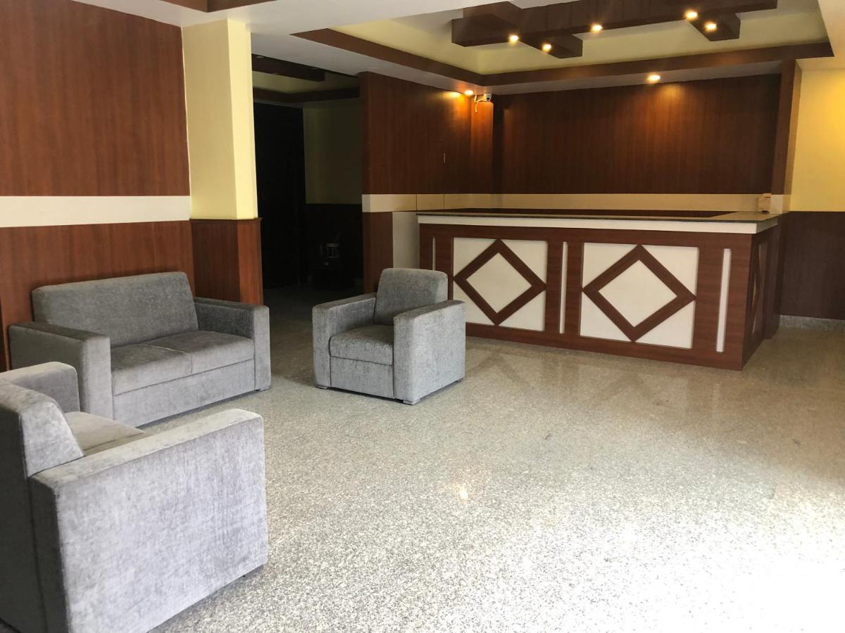 Hotel Claire Inn Kathmandu Bagian luar foto