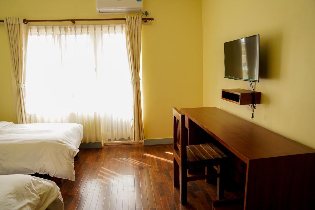 Hotel Claire Inn Kathmandu Bagian luar foto