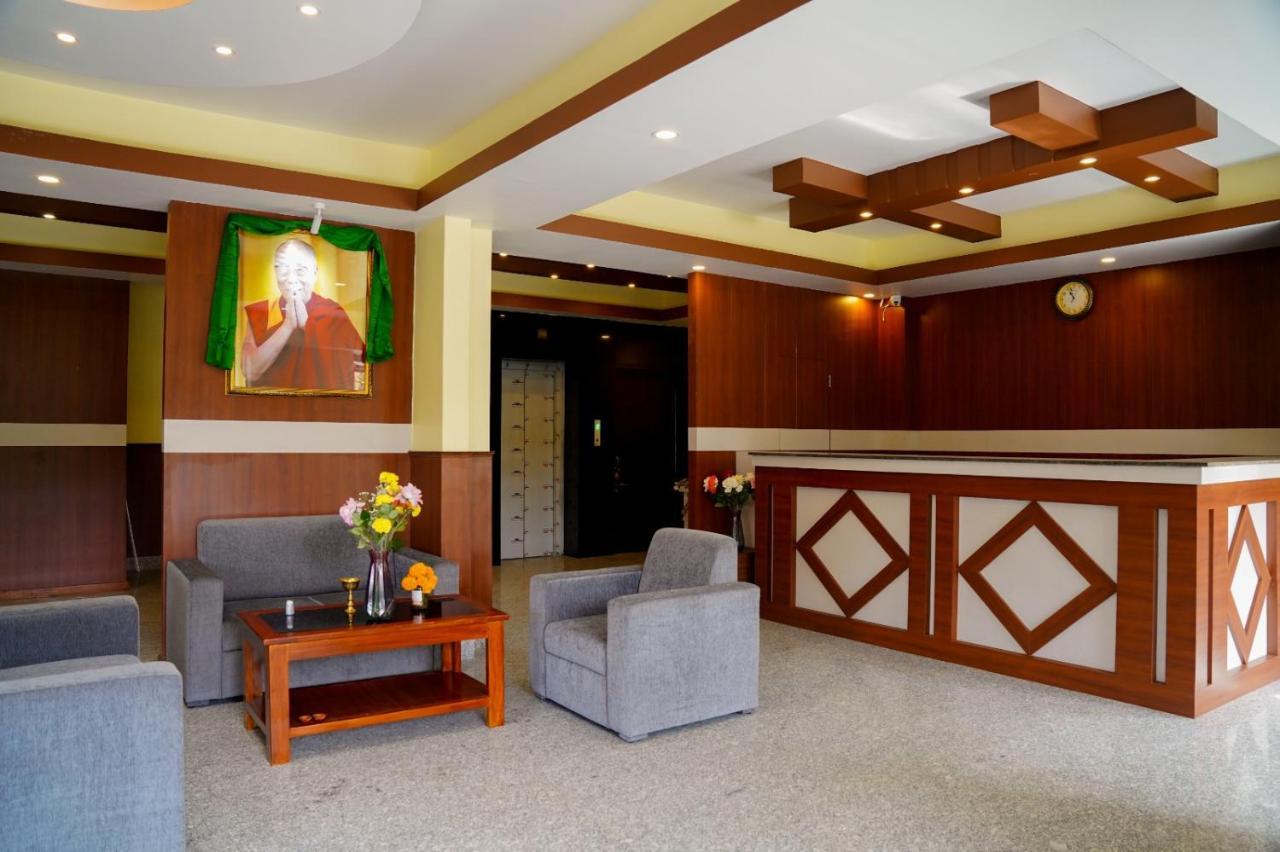 Hotel Claire Inn Kathmandu Bagian luar foto