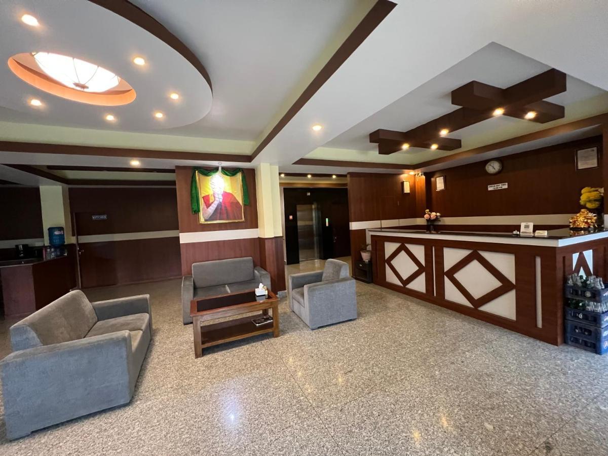 Hotel Claire Inn Kathmandu Bagian luar foto